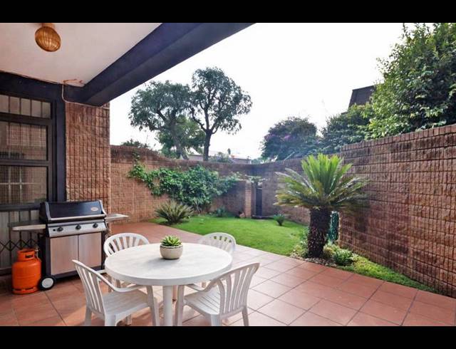 3 BEDROOM TOWNHOUSE FOR SALE IN BEDFORD PARK